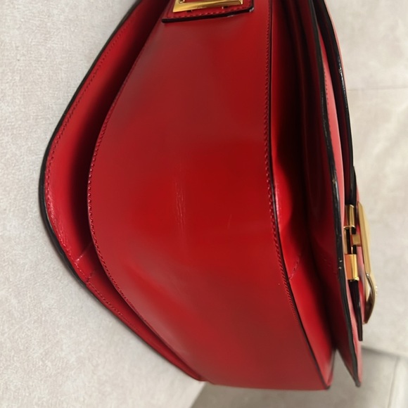 Celine box/body bag still in good condition. - Picture 4 of 8